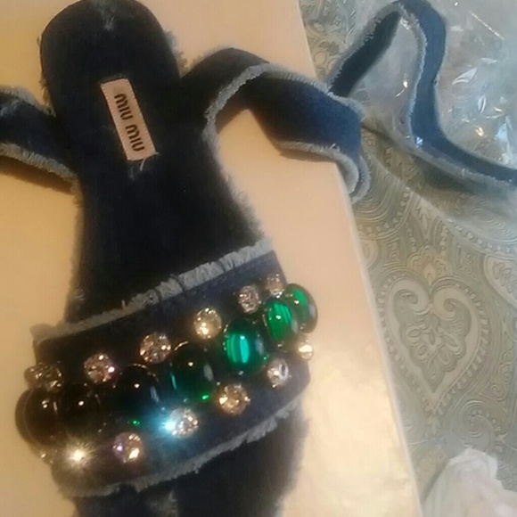 Shoes - Picture 3 of 7